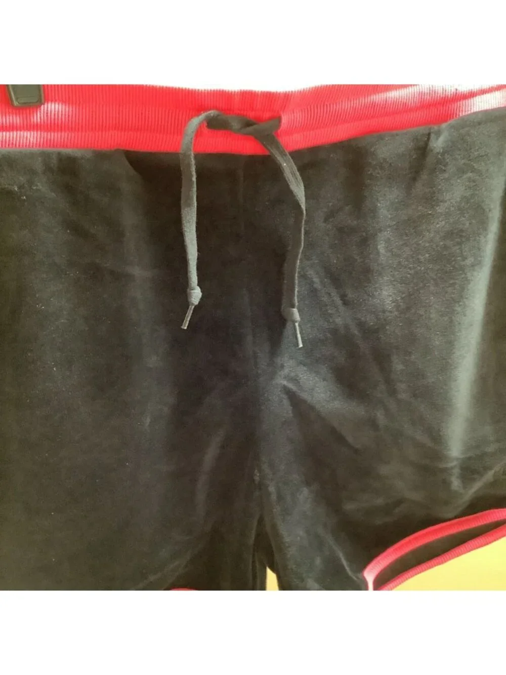 Paris Hilton Size XL Velour Black/Pink Shorts W Slit Pockets, New With Tags - Picture 2 of 7